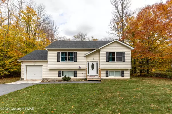 3630 Cedar LN, Tobyhanna, PA 18466