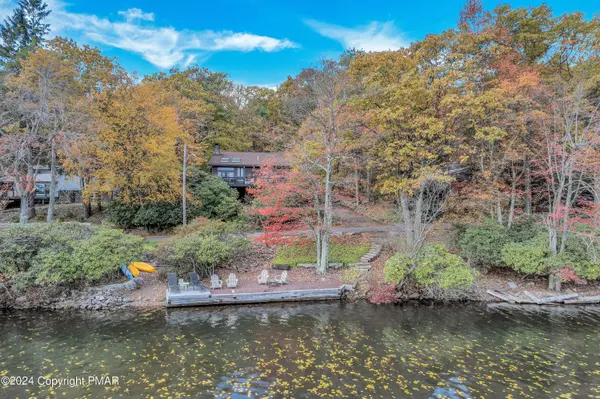 Lake Harmony, PA 18624,83 Lake DR #LAKEFRONT