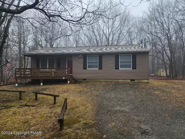 67 Twin Lake RD, Albrightsville, PA 18210