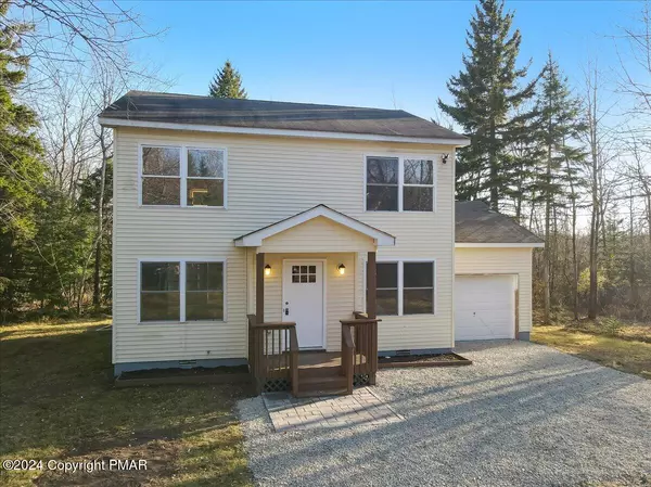 6524 Runnymead LN, Tobyhanna, PA 18466