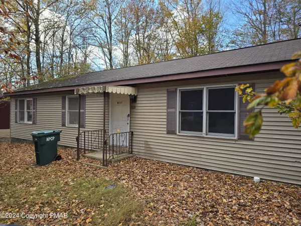 7174 Robinwood DR, Tobyhanna, PA 18466