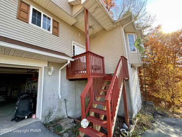 Bushkill, PA 18324,164 Manchester DR