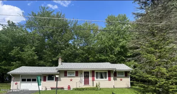 210 Sutton PL, Pocono Summit, PA 18346