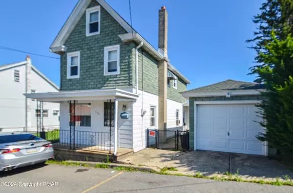 332 W Iron ST, Summit Hill, PA 18250