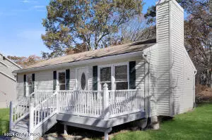 Bushkill, PA 18324,1078 Bear DR