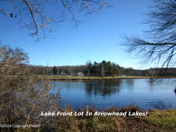 Lake Shore Dr 43, Pocono Lake, PA 18347