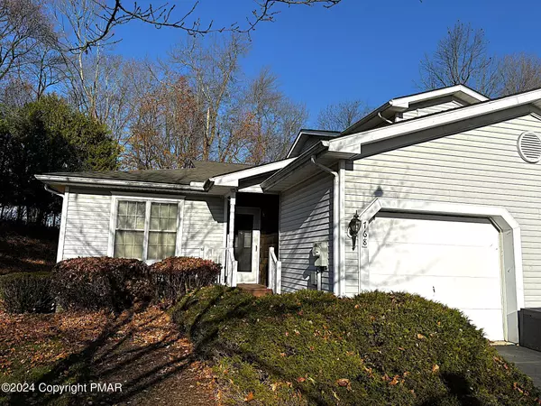 768 Garnet LN, East Stroudsburg, PA 18301