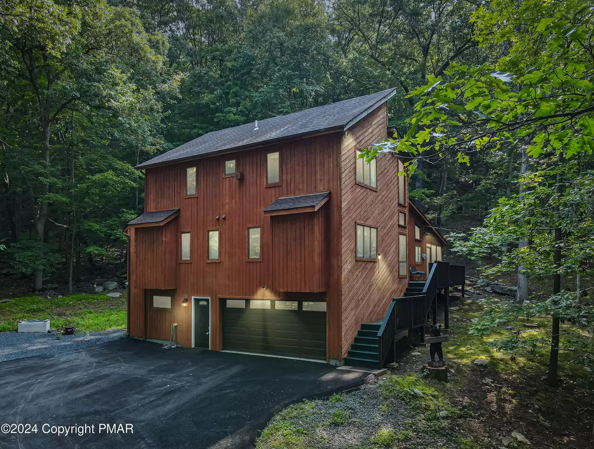 Bushkill, PA 18324,115 Westbury CT