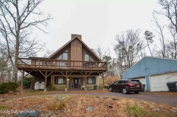 2256 Walnut TRL, Bushkill, PA 18324