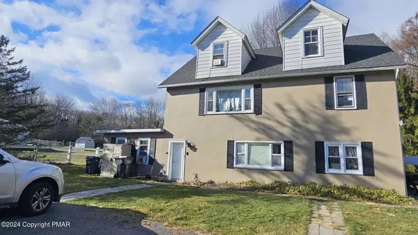 479 Golf DR, Canadensis, PA 18325