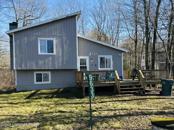 9633 Stony Hollow DR, Tobyhanna, PA 18466