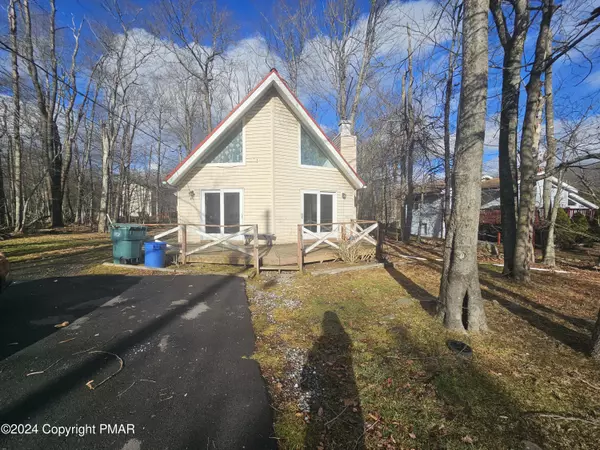 1392 Maywood DR, Tobyhanna, PA 18466