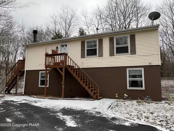 9 Wampum CT, Albrightsville, PA 18210