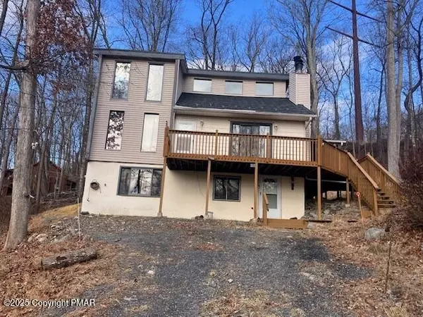 141 Mansfield CT, Bushkill, PA 18324