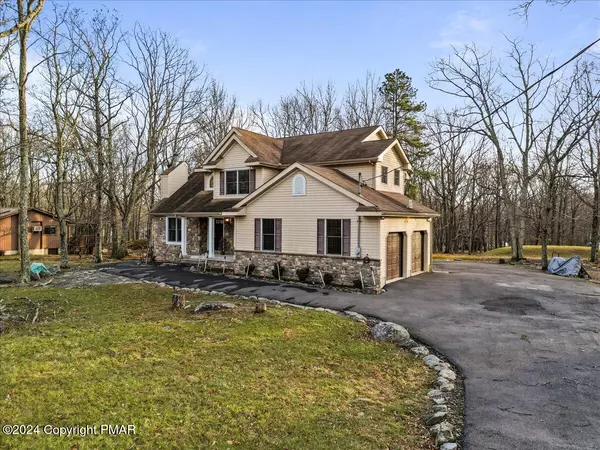 Bushkill, PA 18324,606 Mallard LN