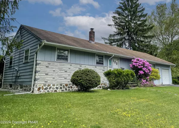 115 Hemlock RD, Stroudsburg, PA 18360