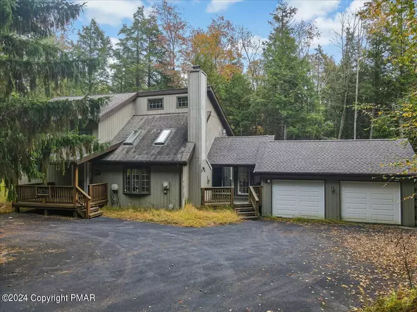 251 Sawmill RD, Pocono Lake, PA 18347