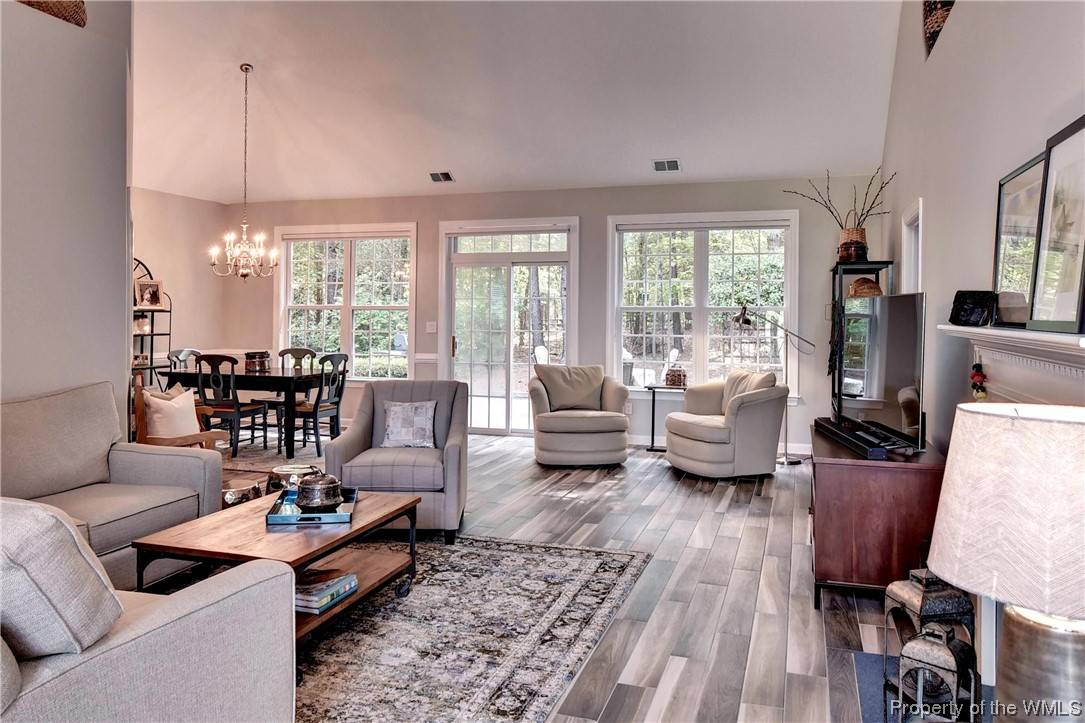 Williamsburg, VA 23185,5168 Queen Bishop LN