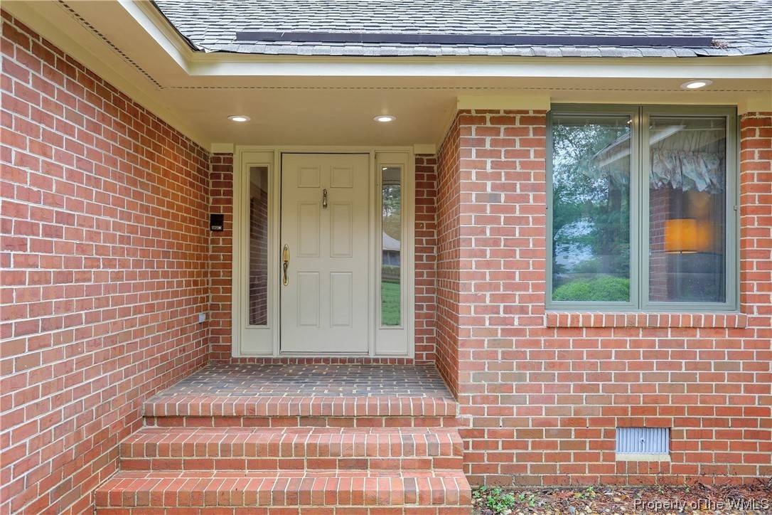 Williamsburg, VA 23185,661 Fairfax WAY