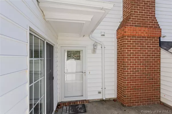 Yorktown, VA 23693,118 E Bristol LN #A