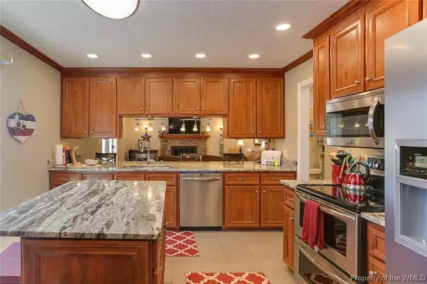 Yorktown, VA 23692,207 Castellow CT