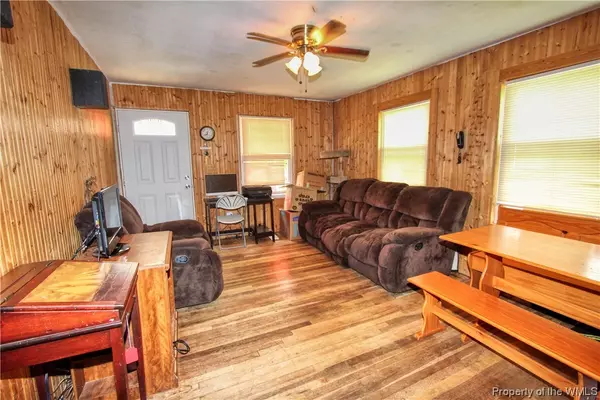 Williamsburg, VA 23185,115 Nelson DR