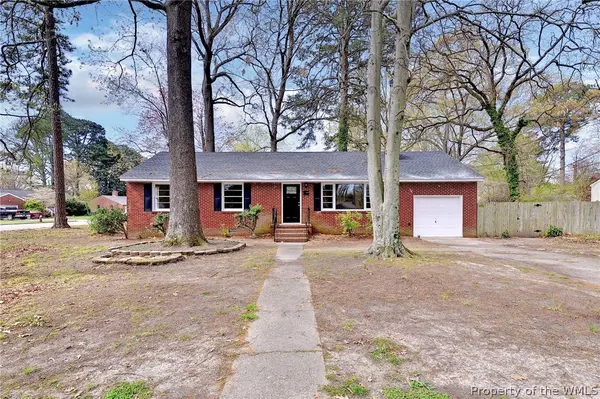 35 Rutledge RD, Newport News, VA 23601