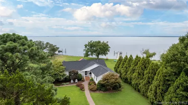 947 Bar Neck RD, Port Haywood, VA 23138