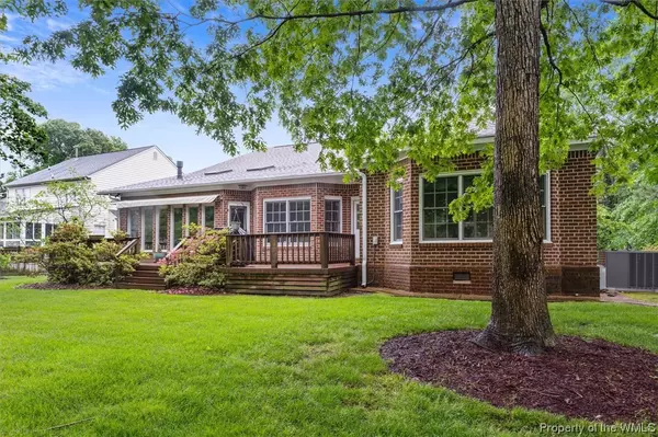 Yorktown, VA 23693,308 Barrington LN