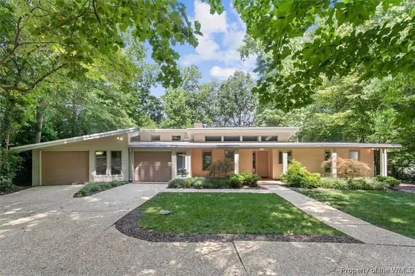 210 Artillery RD, Yorktown, VA 23692