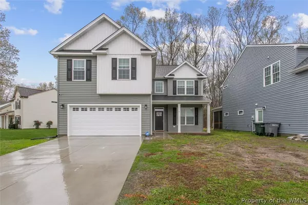 4 Thoroughbred DR, Hampton, VA 23666