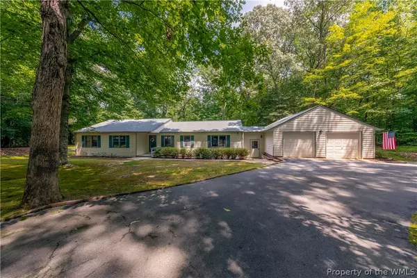 127 Tanbark LN, Williamsburg, VA 23188