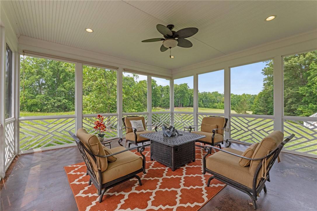 6943 Chancery LN, Williamsburg, VA 23188