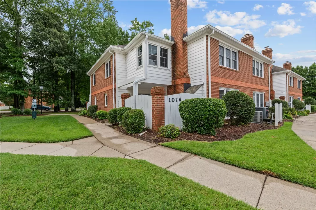 Yorktown, VA 23693,107 A Sudbury WAY