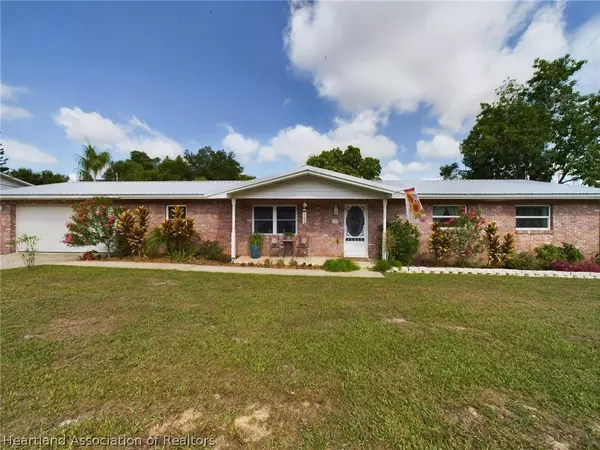 1151 Circle DR,  Lake Wales,  FL 33853