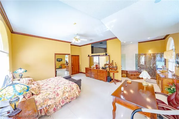 Southwest Ranches, FL 33330,14630 Luray RD