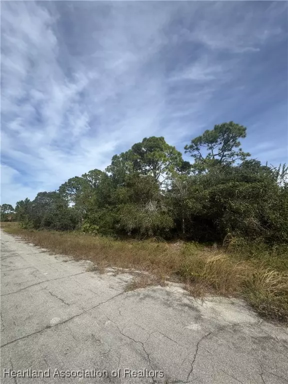 Lake Placid, FL 33852,208 Gasparilla WAY NE