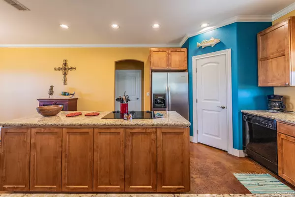 La Vernia, TX 78121-4368,3339 HARTFIELD RD