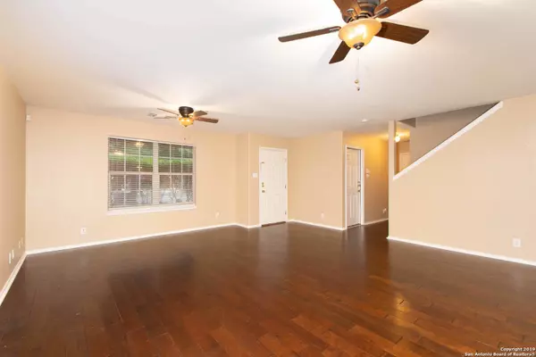 Schertz, TX 78108-2164,3932 Cherry Tree Dr