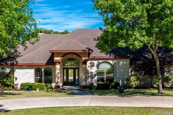 La Vernia, TX 78121-4764,328 ROSE MEADOW DR