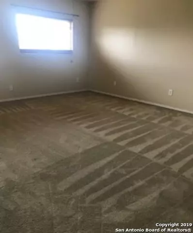 Converse, TX 78109-4641,6602 EASTERN CLOUDS