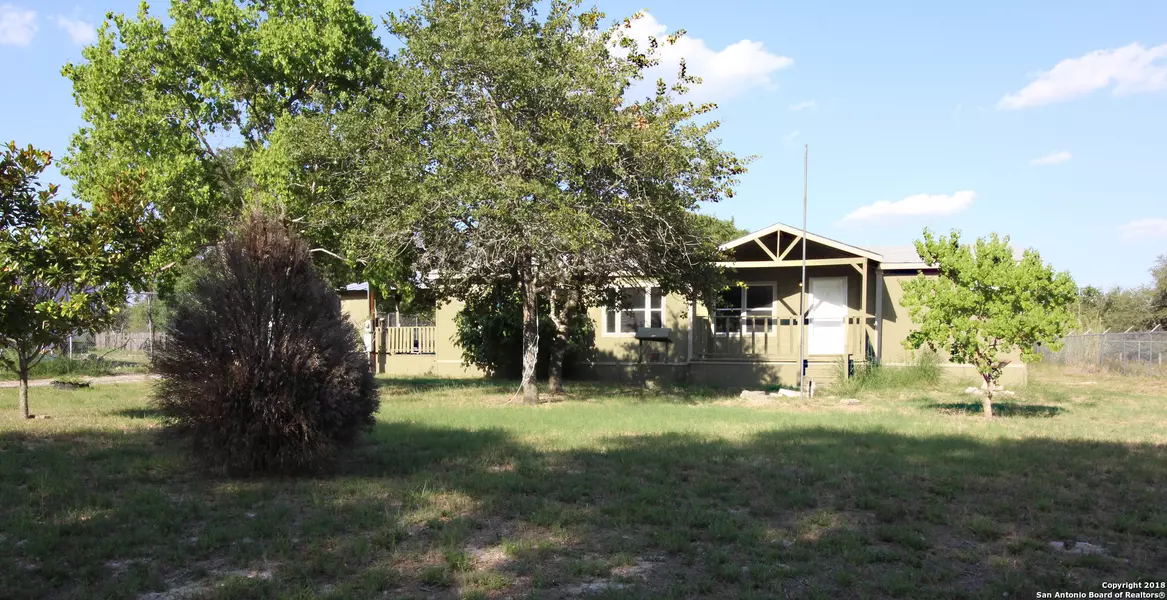 23206 DRAGON ROCK RD, Elmendorf, TX 78112-6251