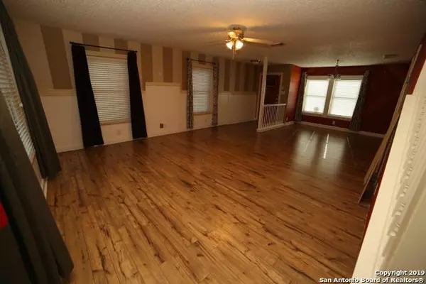 Converse, TX 78109-1661,802 MEADOW PEAK