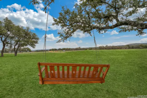 Fredericksburg, TX 78624,177 Thriving Oak Dr