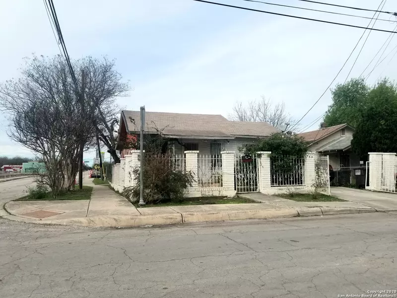 1925 SALINAS ST, San Antonio, TX 78207-3956