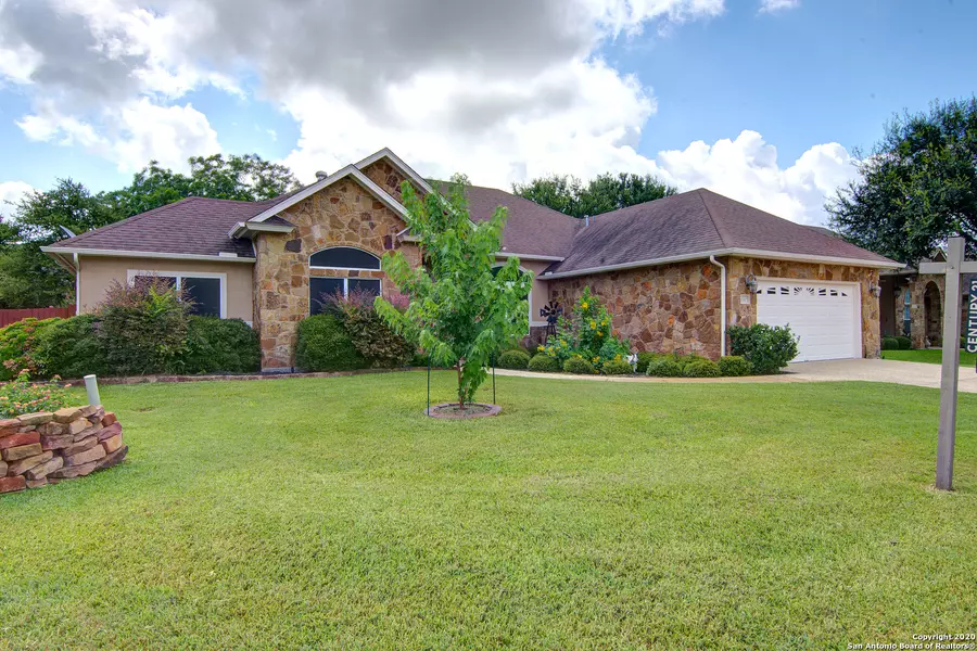 1247 WINDY DAWN, Seguin, TX 78155-4111