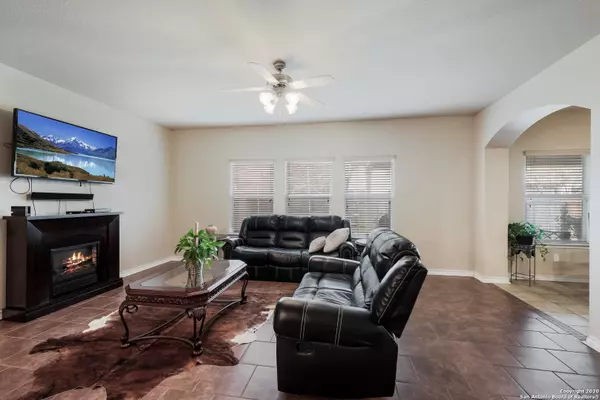 Helotes, TX 78023-4615,9811 COCHEM PATH