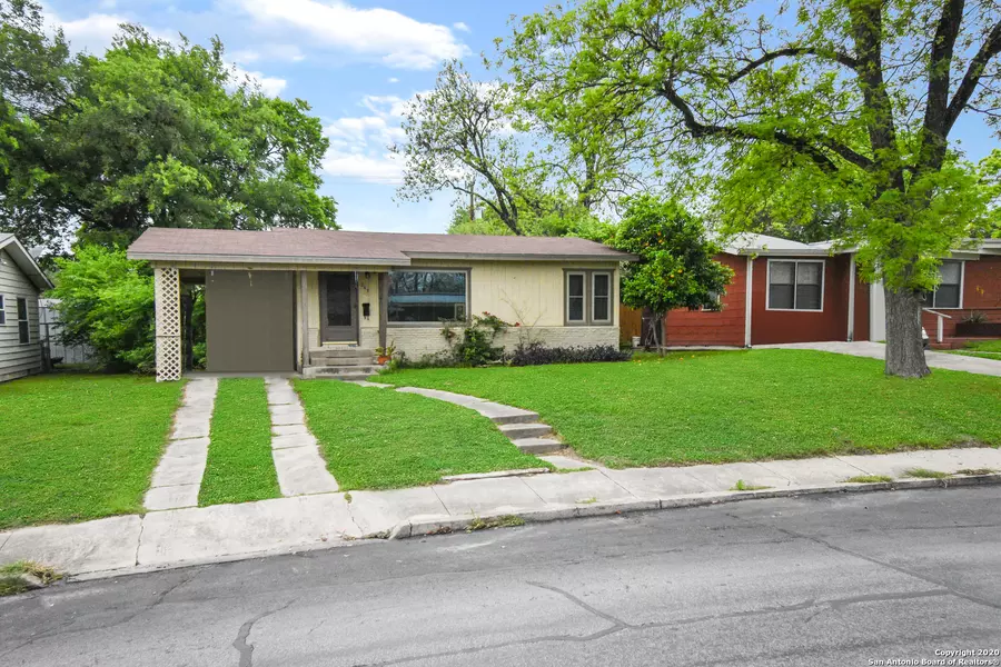 243 NASSAU DR, San Antonio, TX 78213-4048