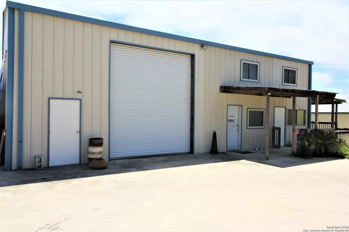 Comfort, TX 78013,347 US Highway 289 UNIT 2