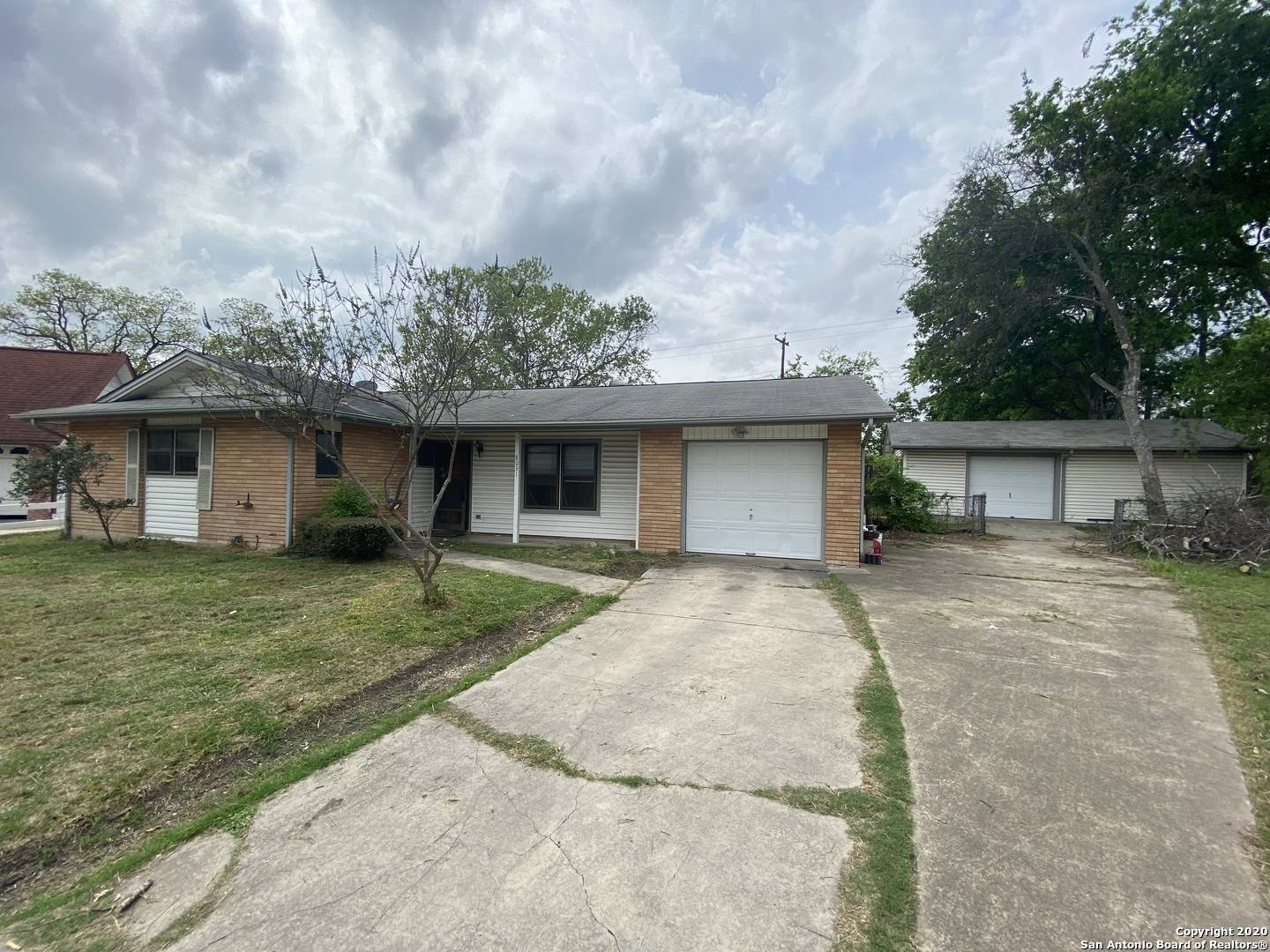 San Antonio, TX 78227-2672,8031 Campfire Ln
